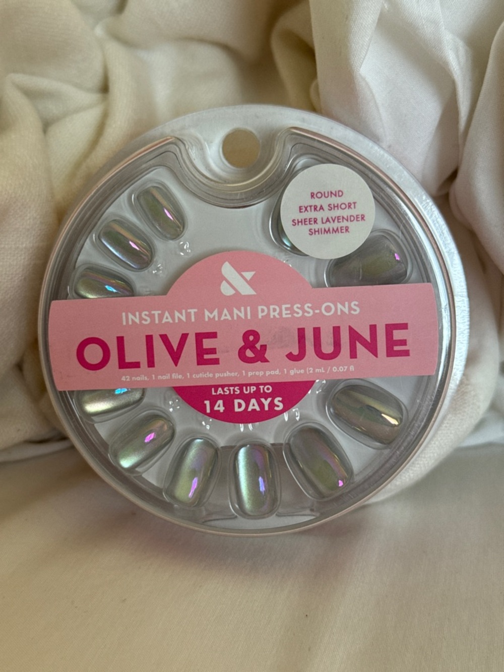 Olive & June Instant Mani Press-Ons Bundle - taupe chrome & lavender shimmer - Picture 3 of 4
